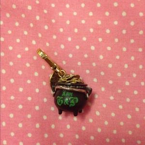 POT OF GOLD AND FLOWER BOUQUET BUNDLE