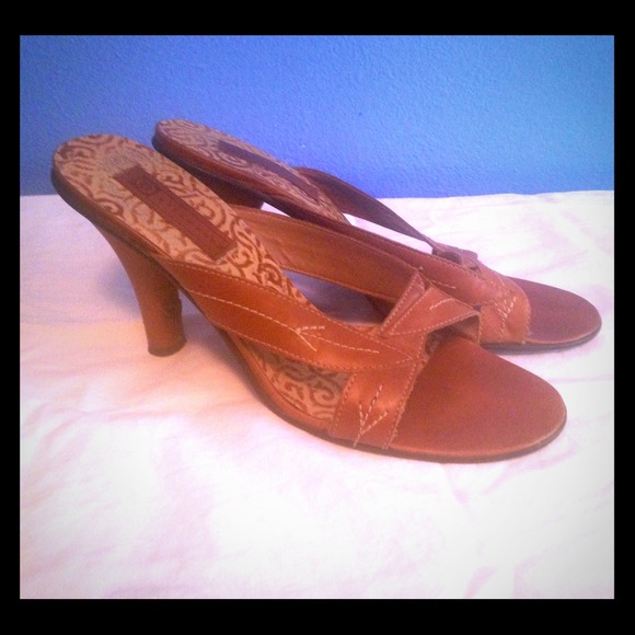 Shoes - Love these pre-loved stylish heels.