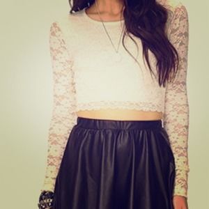 Forever 21 romantic lace crop top