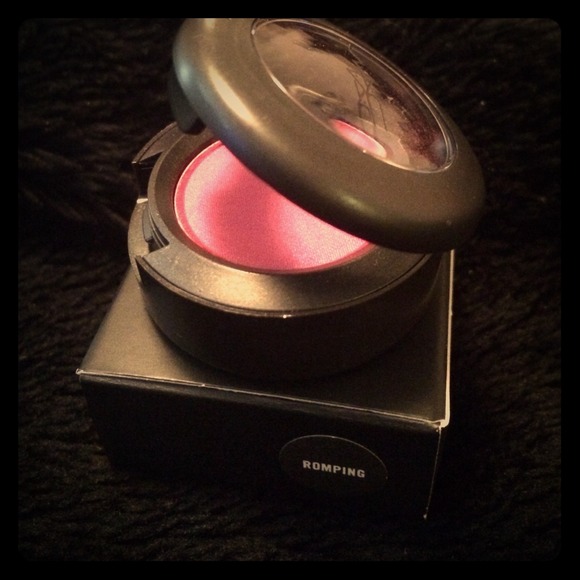 Hot pink MAC eyeshadow