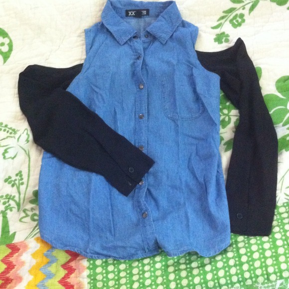 Sleeveless Chambray shirt