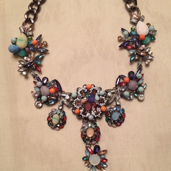 ❤️Sold in bundle❤️Eye Candy LA Statement Necklace - Picture 2 of 3