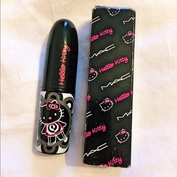 MAC Big Bow Hello Kitty Lipstick
