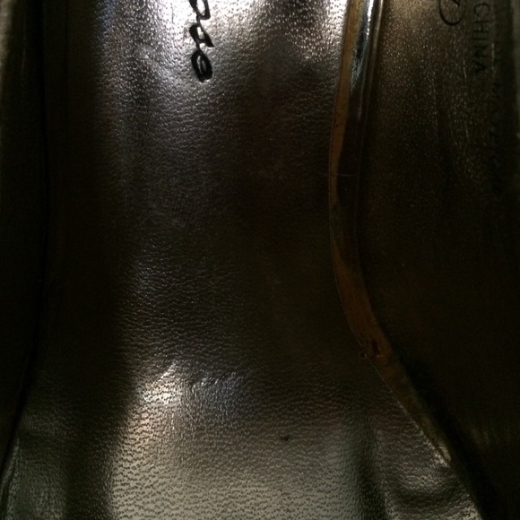 Heels - Picture 3 of 3