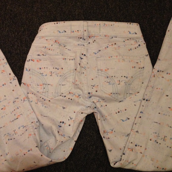 ❌SOLD❌Patterned Hollister Jeans - Picture 2 of 2
