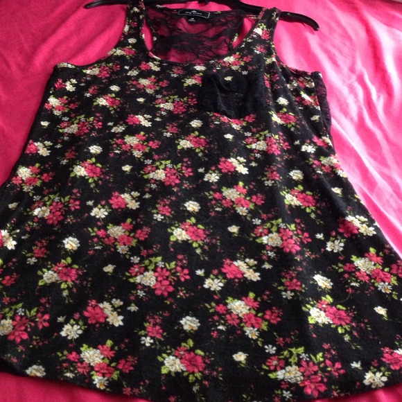 Floral tank top with lace in back