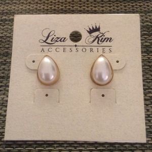 Pearl like marquise shape earrings