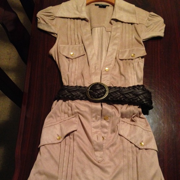 Very Cute Dress (NWT) - Picture 2 of 3