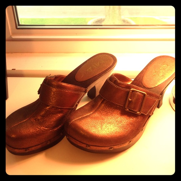 Mia bronze mules NEW!