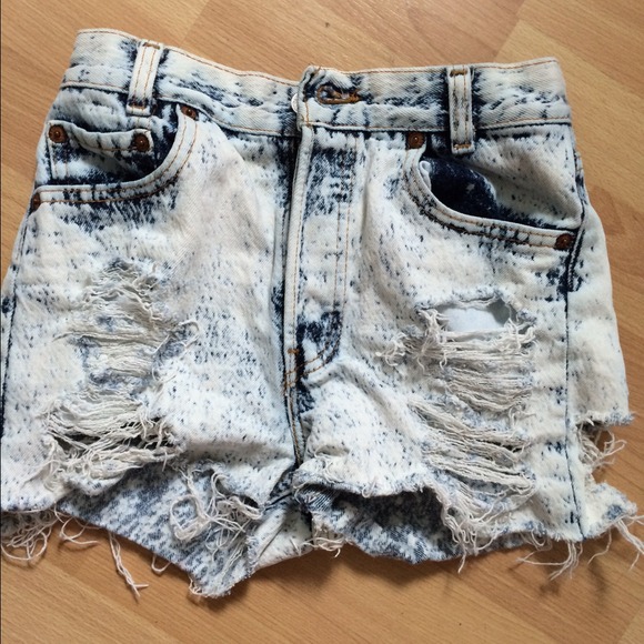 Brandy melville high waisted denim shorts