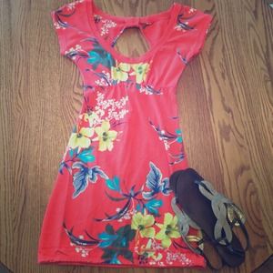 Size Medium Hollister tropical sundress