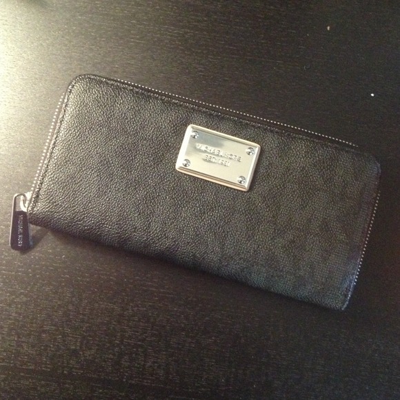 michael kors wallet black and silver