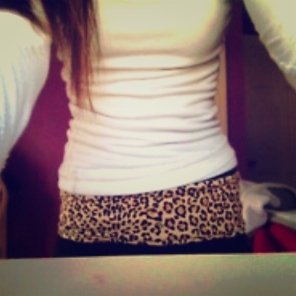 🎀 Victoria's Secret Leopard Print Yoga Pants 💫