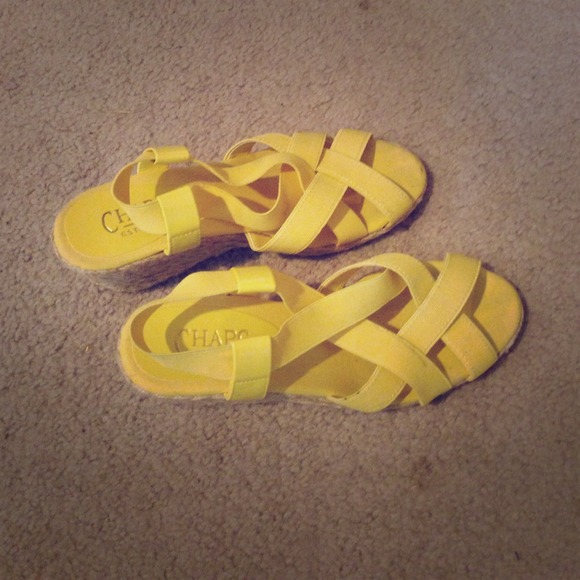 👡👡💛💛Bright yellow sandals !!👡👡💛💛