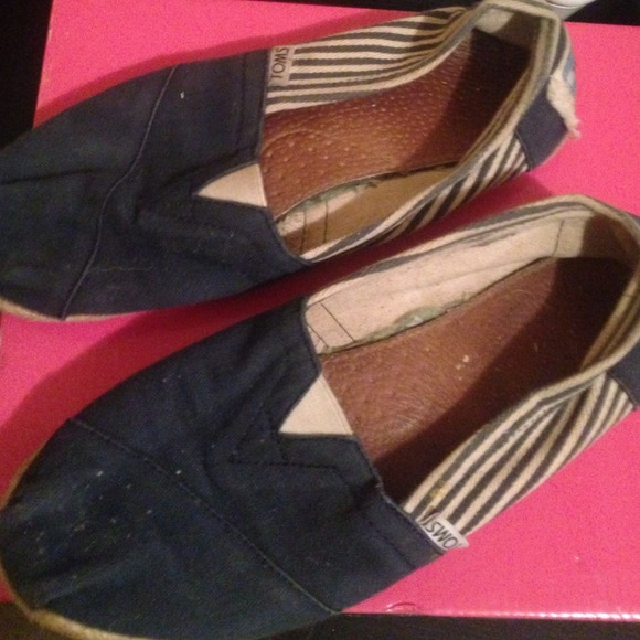 Toms