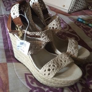 Wedges (shoes)