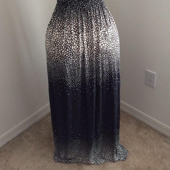 ๐๐8/15 HP๐๐New - Maxi Tube Dress - Picture 3 of 4