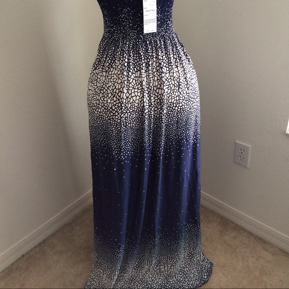 🎉🎉HP 8/20🎉🎉 New - Maxi Tube Dress - Picture 3 of 4