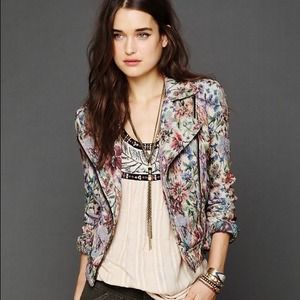 🎉🎉HP🎉🎉Free People Tapestry Moto Jacket