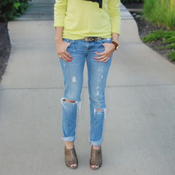 American Eagle Outfitters Ripped Jeans