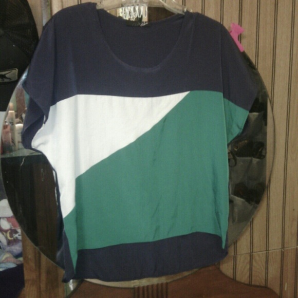 Plus gray ruffle top for @gsparksman