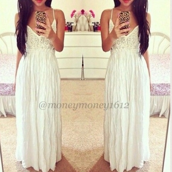 M's Boutique Dresses & Skirts - 🎉HP 08/08🎉NEW Gorgeous Lace Chiffon Maxi Dress