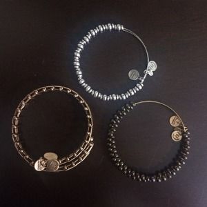 Bundle pack- Alex & Ani