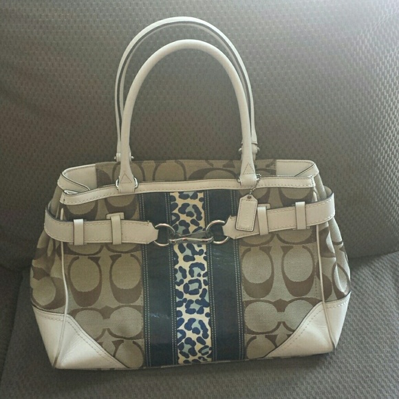 Like new Coach purse