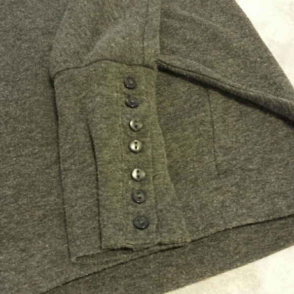 Cropped Top - Picture 2 of 4