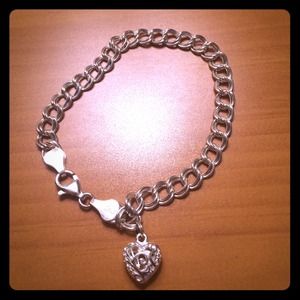 ❗️SOLD❗️Silver Charm Bracelet with Heart Charm