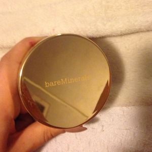 Bare Minerals lose powder