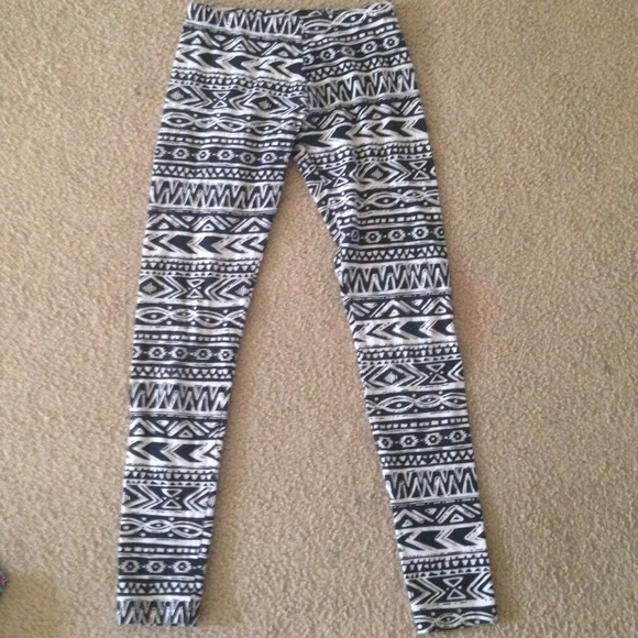 Charolette russe Tribal print leggings