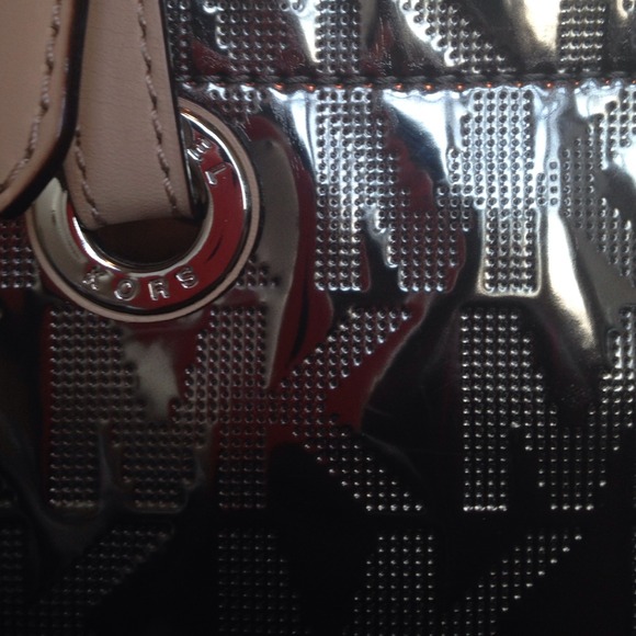 Michael Kors purse Authentic - Picture 2 of 4