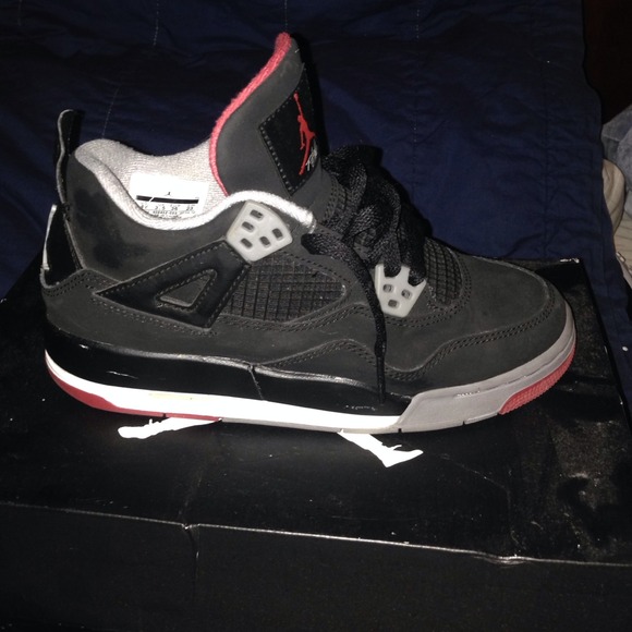 Air Jordan IV Retro