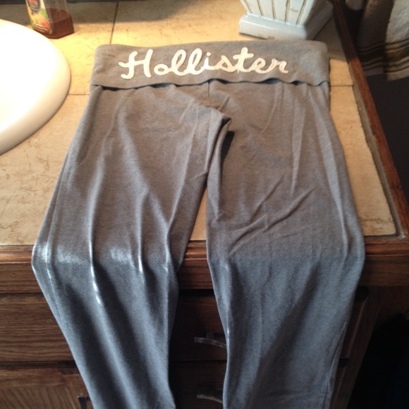 🚫SOLD🚫 Gray Hollister Sweat Pants - Picture 2 of 4