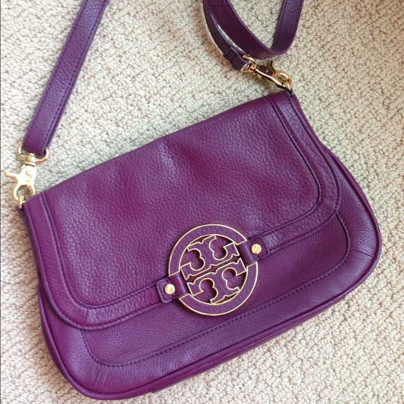 **SOLD** Tory Burch Amanda Crossbody Bag
