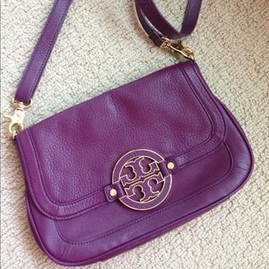 **SOLD** Tory Burch Amanda Crossbody Bag