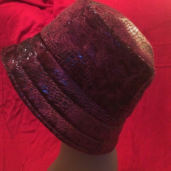 Hat. - Picture 3 of 4