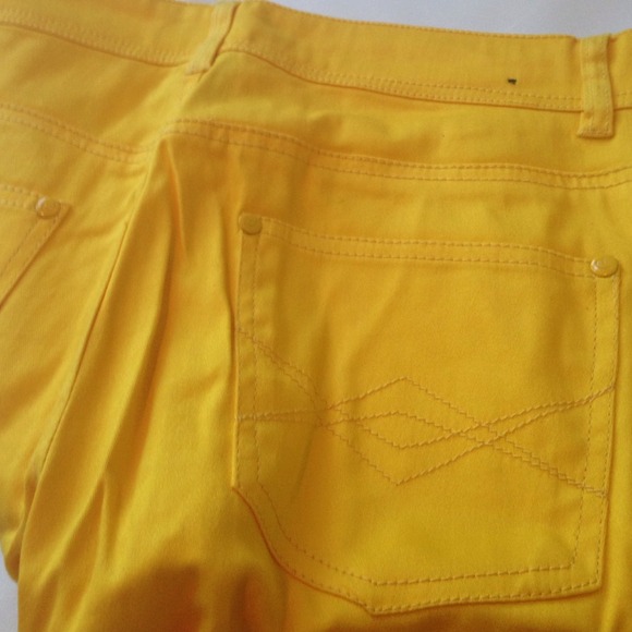 SOLD - Picture 3 of 4