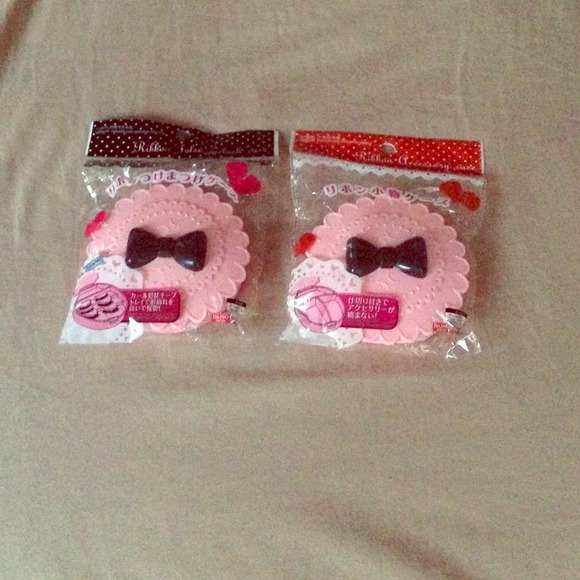 Bundle of pink bow cases