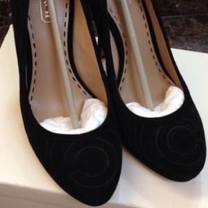 Coach heels size 6.5 like new