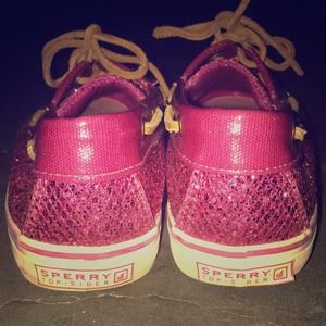 SALE BRAND NEW PINK SPERRYS