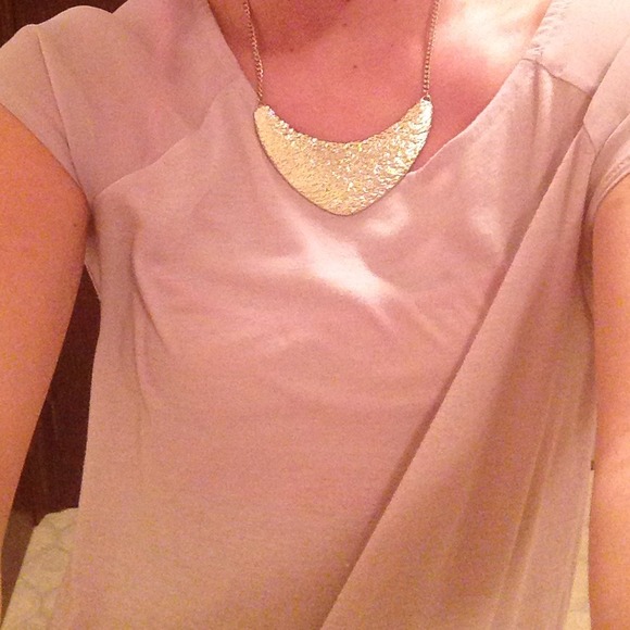 ALDO Golden Fashion Necklace 🎉