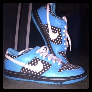 NIKE ID DUNK LOW CUSTOM SNEAKERS