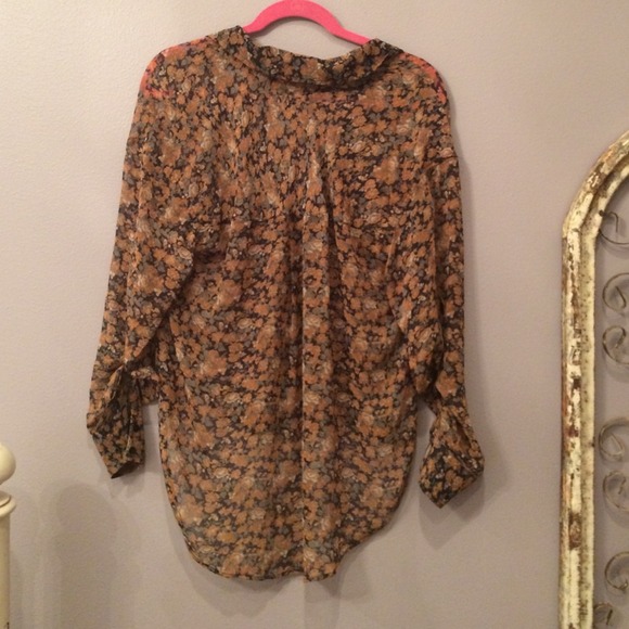 FP blouse ๐๐๐ - Picture 2 of 2