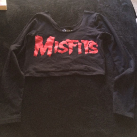 Black MisFits Crop Top