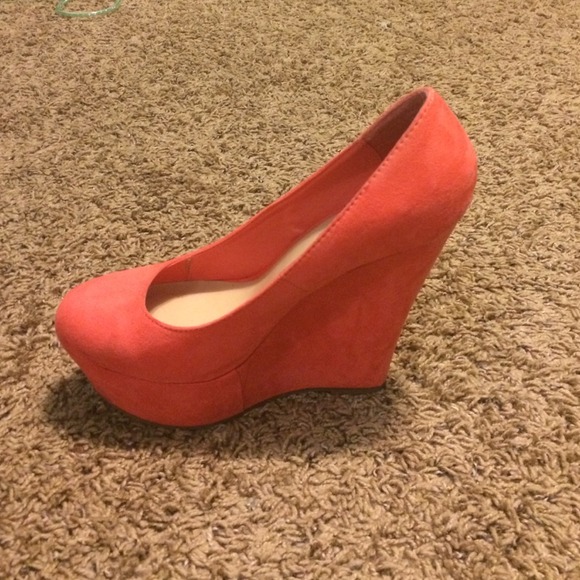 Breckelles Shoes Coral Colored 5 Heels Poshmark Breckelles Shoes Coral Colored 5 Heels Poshmark