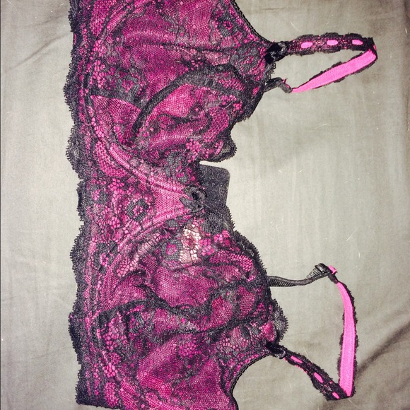 🚫SOLD🚫New red and black sexy bra