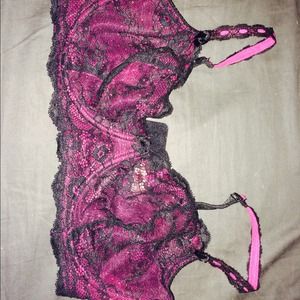 🚫SOLD🚫New red and black sexy bra