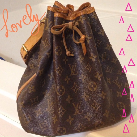 SOLD!!' Louis Vuitton Petite Noe